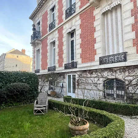 Maison d'hôtes Duplex Avenue Royale 3*